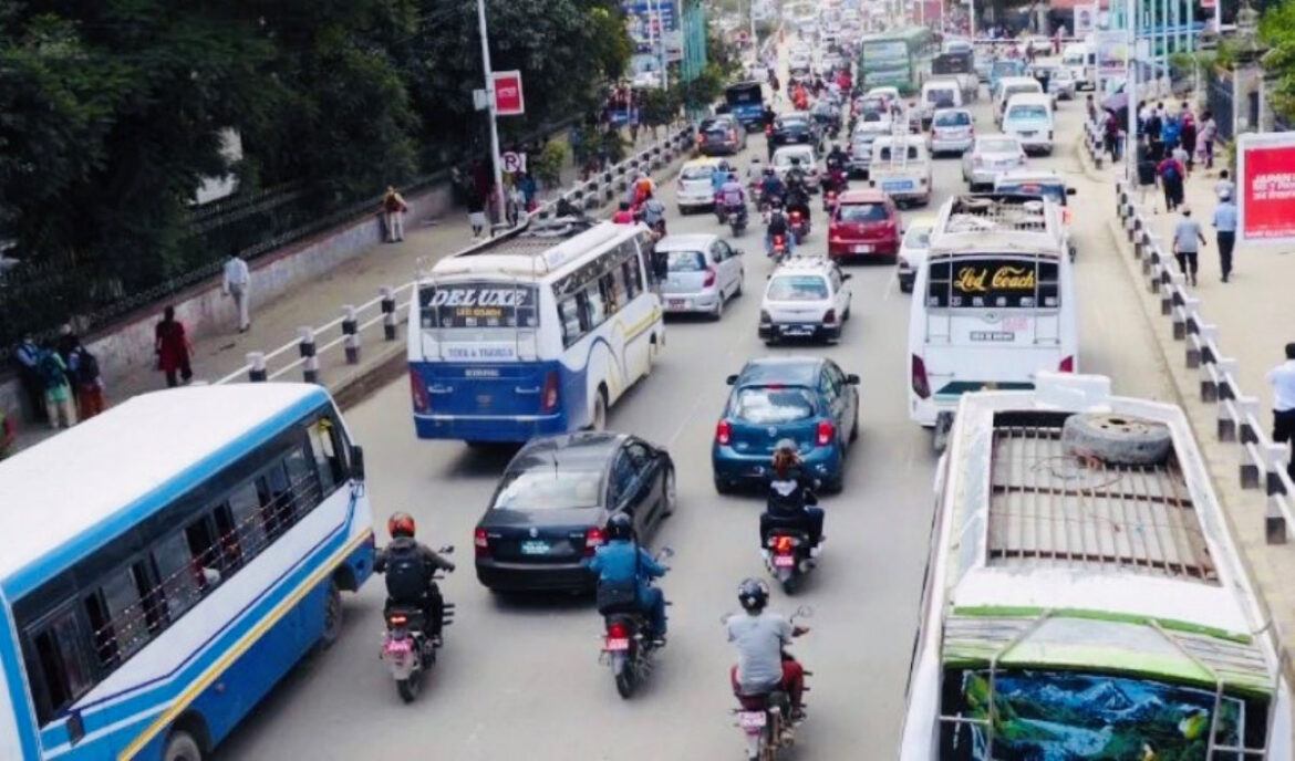 सार्वजनिक यातायात शुरु