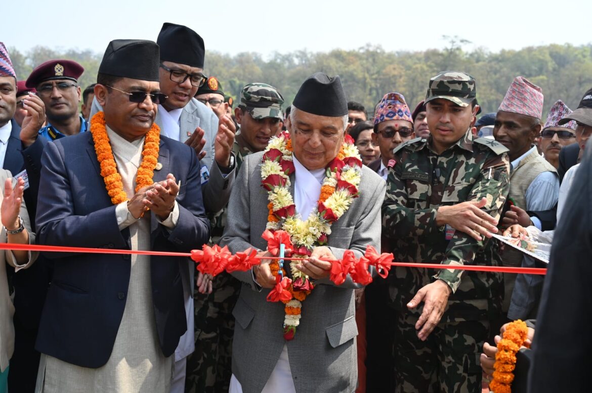 राष्ट्रपतिद्वारा मोटरेबल पुल उद्घाटन