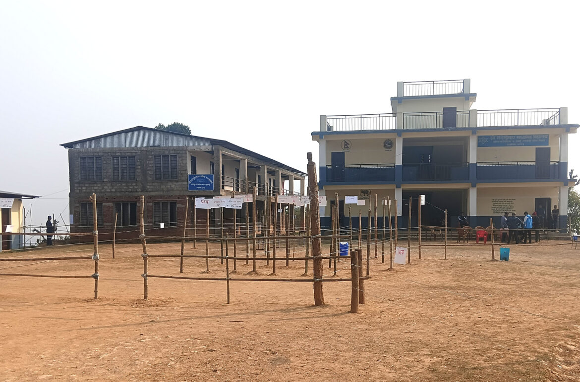मतदान केन्द्र